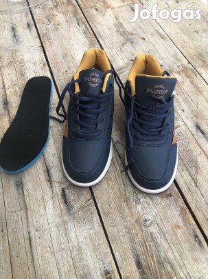 Fiú,férfi cipő 40 méret