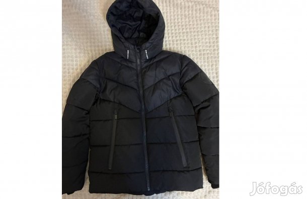 Fiú gyermek 140-es fekete színű kapucnis dzseki eladó