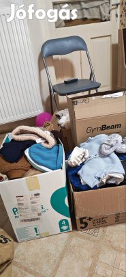 Fiú ruhacsomag 200+ db