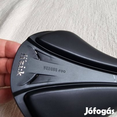 Fizik Antares R3 Versus Evo 149mm 205 gr új nyereg