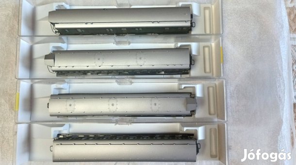 Fleischmann HO 4 db kocsi szett világítással. Ritkaság