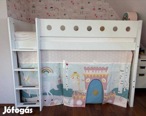 Flexa White kislány galériaágy matraccal