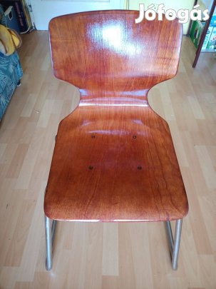 Flötotto márkájú szék eladó , újszerű