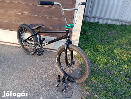 Fly Neutron épített újszerű BMX eladó!