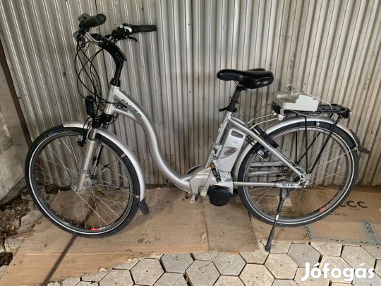 Flyer 26" középmotoros , elektromos kerékpár eladó !