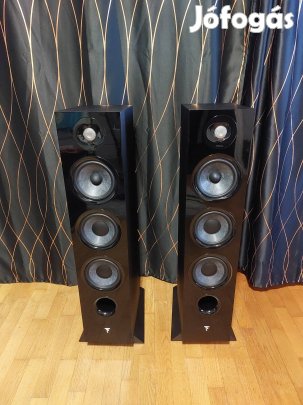 Focal Cora 826