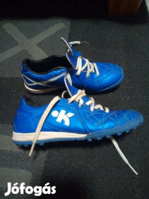Foci cipő 30-as