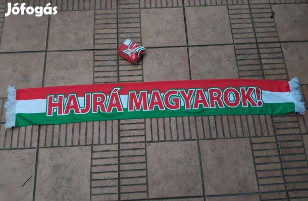 Foci sál Piros fehér züld szurkolói sál