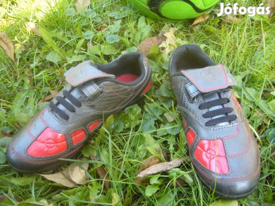 Focicipő futball cipő 31-es futballcipő