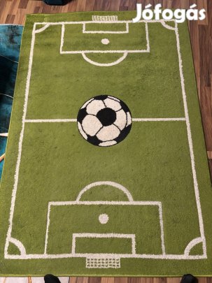Focipálya mintázatú szőnyeg