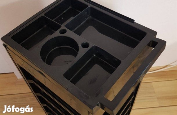 Fodrászati eszköztartó