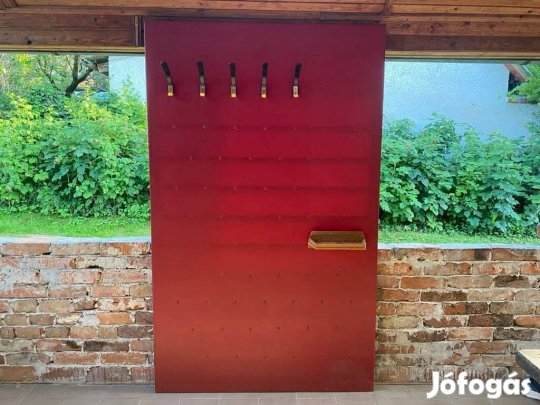 Fogas (előszobafal / falpanel / ruhafogas)