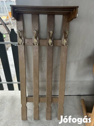 Fogas kalaptartóval 