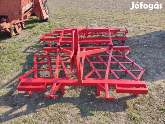 Fogasboronás kombinátor traktorhoz