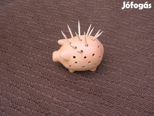 Fogvájó tartó kerámia malac