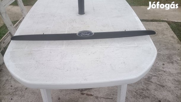 Fókusz 1 csomagtérajtó díszléc