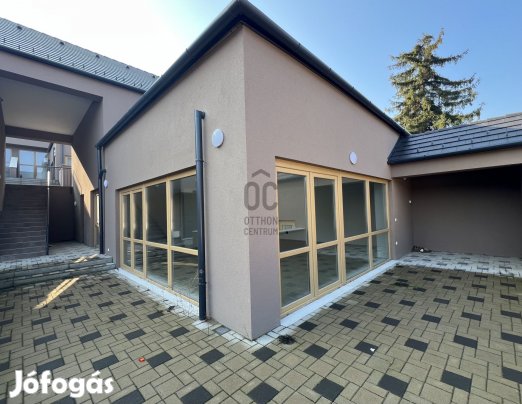 Földszinti 4 szobás, 147m2-es új építésű lakás, garázzsal együtt eladó