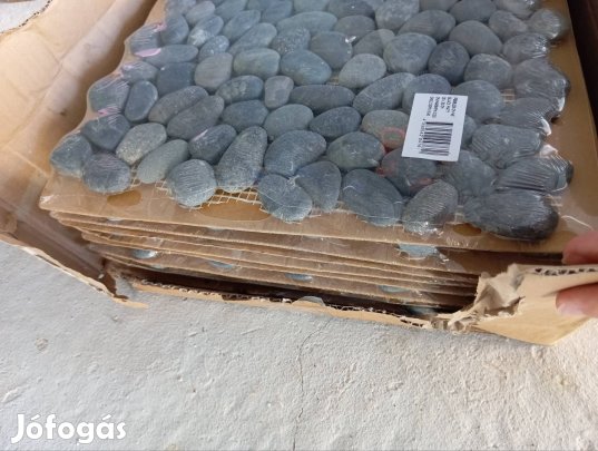 Folyami kavics burkolat 30*30