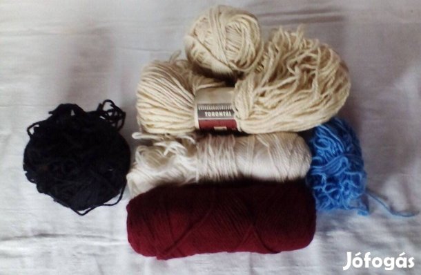 Fonalak több színben -egyben eladó