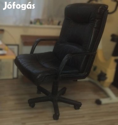 Főnöki bőrfotel