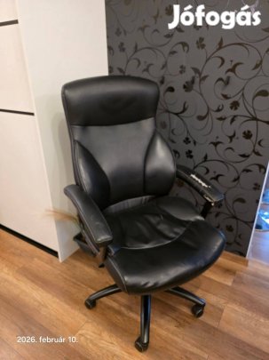 Főnöki bőrfotel eladó