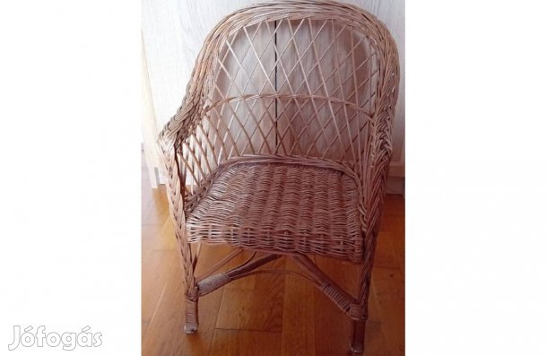 Fonott gyerek vessző fotel