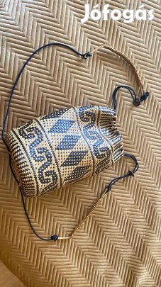 Fonott hátizsák, táska