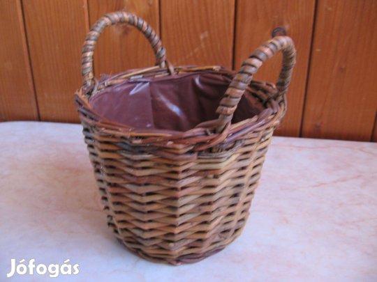 Fonott kaspó, műanyag betétes, sötét