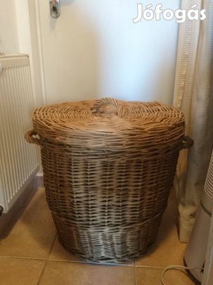 Fonott kosár