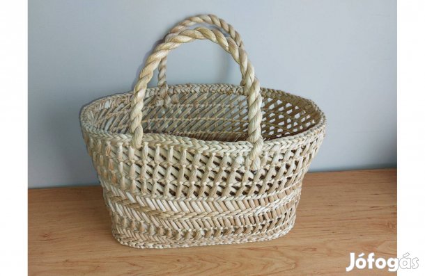 Fonott kosár, szalma táska, H: 38 cm