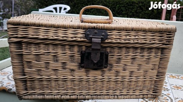 Fonott piknik kosár (retró)