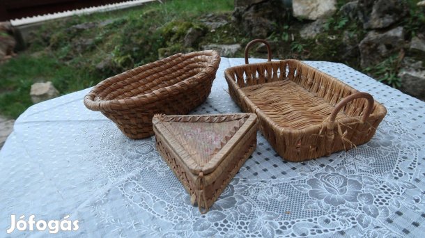 Fonott régi játékok szakajtó ,doboz ,kináló