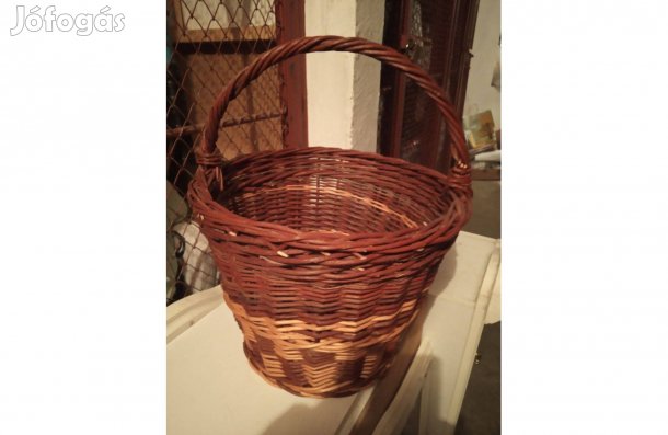 Fonott vessző kosár