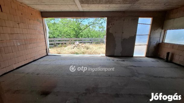 Fonyódi eladó 68 nm-es lakás