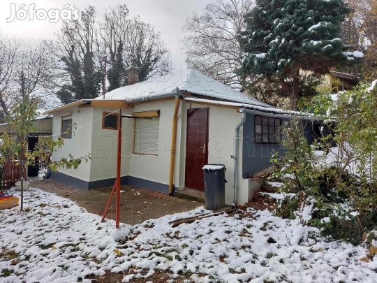 Fonyódon a Sípos hegyen nyaraló eladó