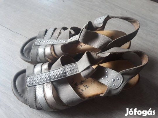 Footflexx bézs színű női szandál 37-es