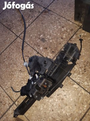 Ford C-Max Jobb Első Ajtó Zárszerkezet + Központizár Motor