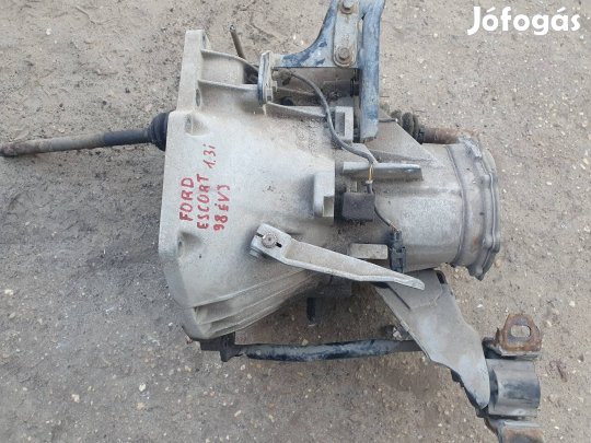 Ford Escort 1.3i váltó.