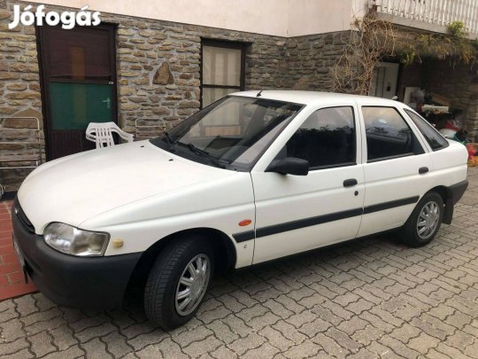 Ford Escort személyautó érvényes műszakival, 2. tulajdonostól