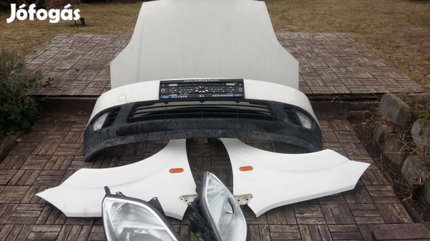 Ford Fiesta 2002 - 2005 ig komplett eleje Fehér színben!