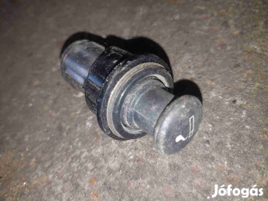 Ford Fiesta Courier Szivargyújtó