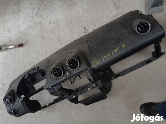 Ford Fiesta III Műszerfal Héj