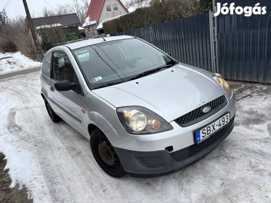 Ford Fiesta MK5 2006 2 személyes tgk másfél év vizsga