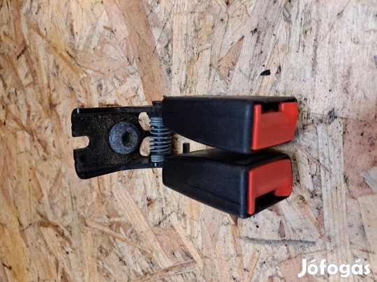 Ford Fiesta MK6 (2008-2017) Hátsó Biztonsági Öv Csat