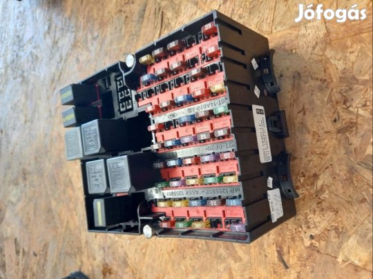 Ford Fiesta Mk5 (2001-2008) 1.3 Benzines  Biztosíték Tábla