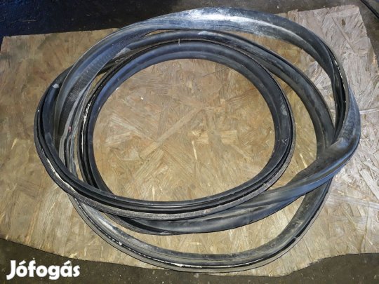 Ford Fiesta VII Csomagtérajtó Gumikéder