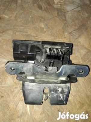 Ford Fiesta VII Csomagtérajtó Zár + Központizár Motor