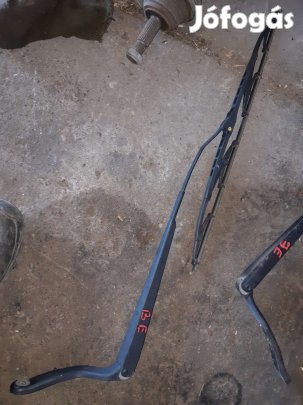 Ford Fiesta V Bal Első Ablaktörlő Kar