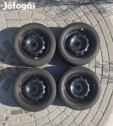 Ford Fiesta gyári 15 kerékszett nyári gumival eladó