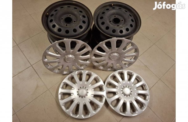 Ford Fiesztára való lemezfelni és a felnire való disztárcsa